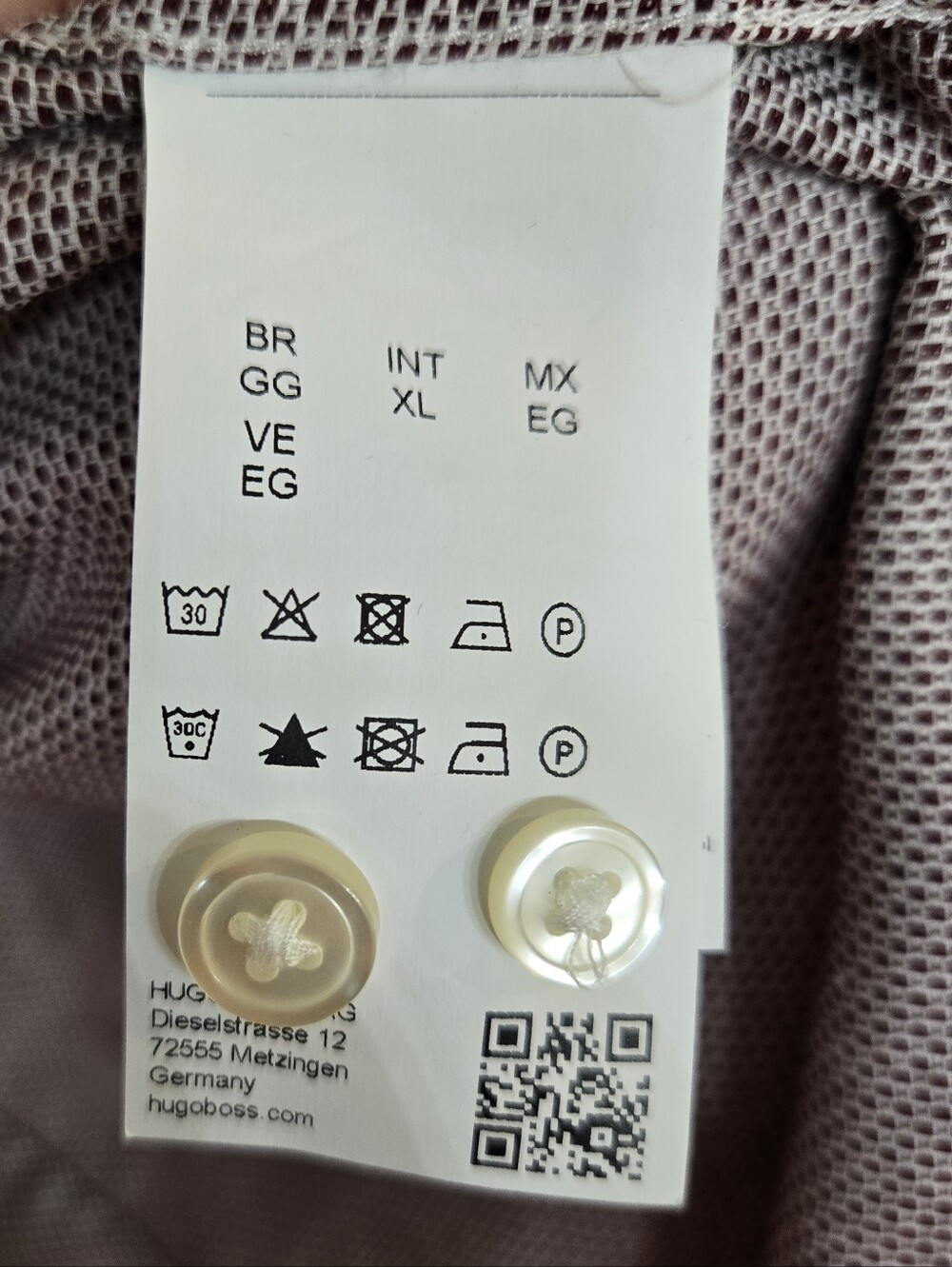 Hugo Boss Standard Fit Dress Shirt XL in Burgundy and White - Picture 5 of 5